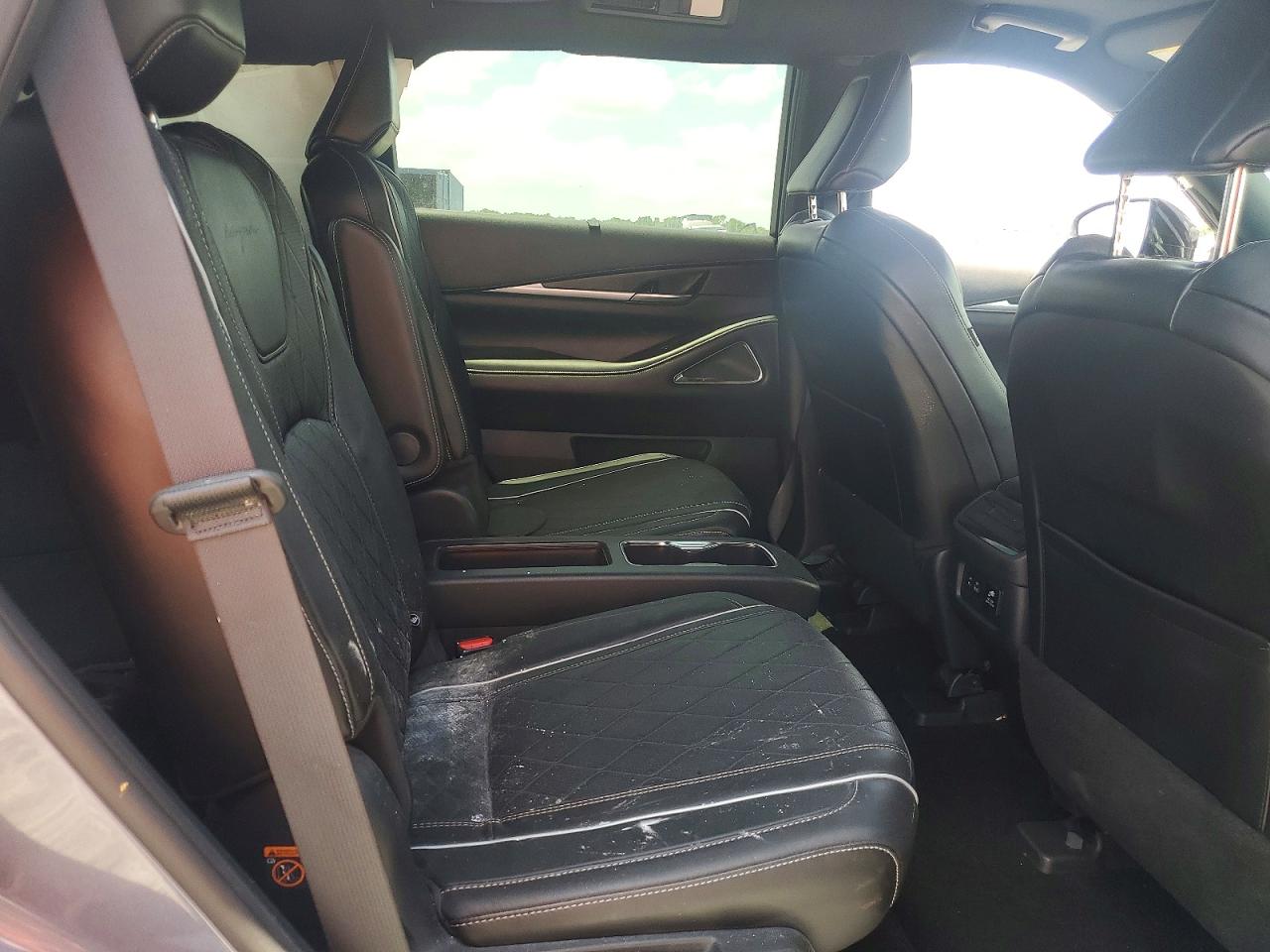 2022 INFINITI QX60
