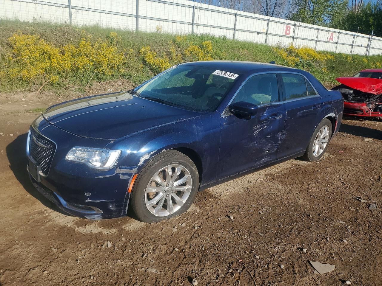 2017 CHRYSLER 300
