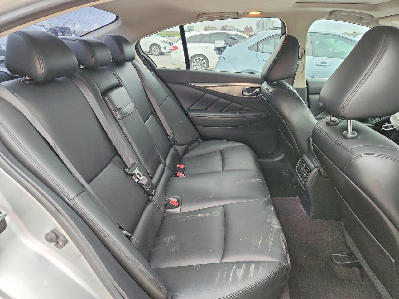 2017 INFINITI Q50