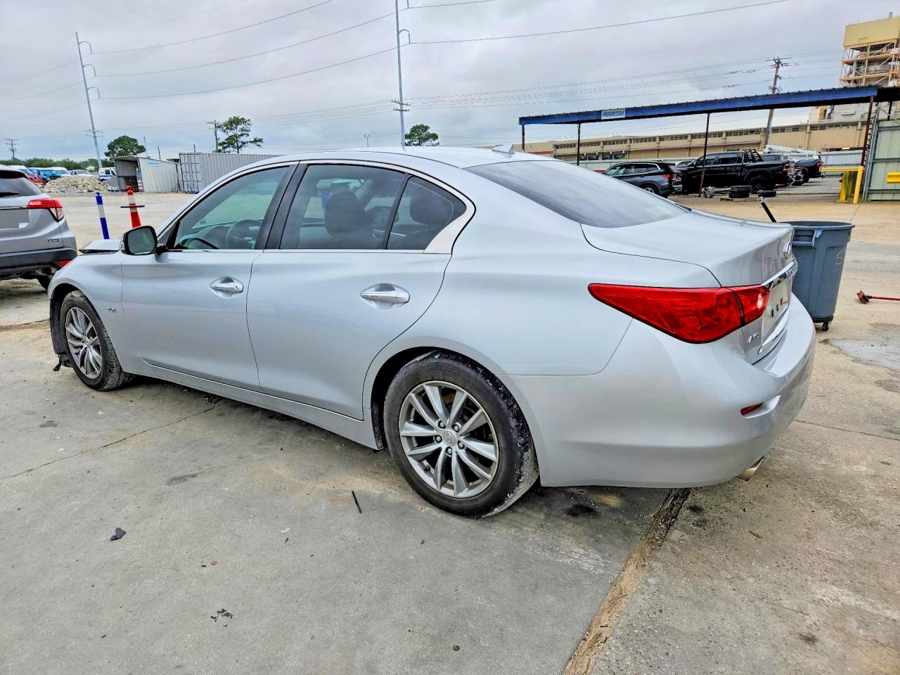2017 INFINITI Q50