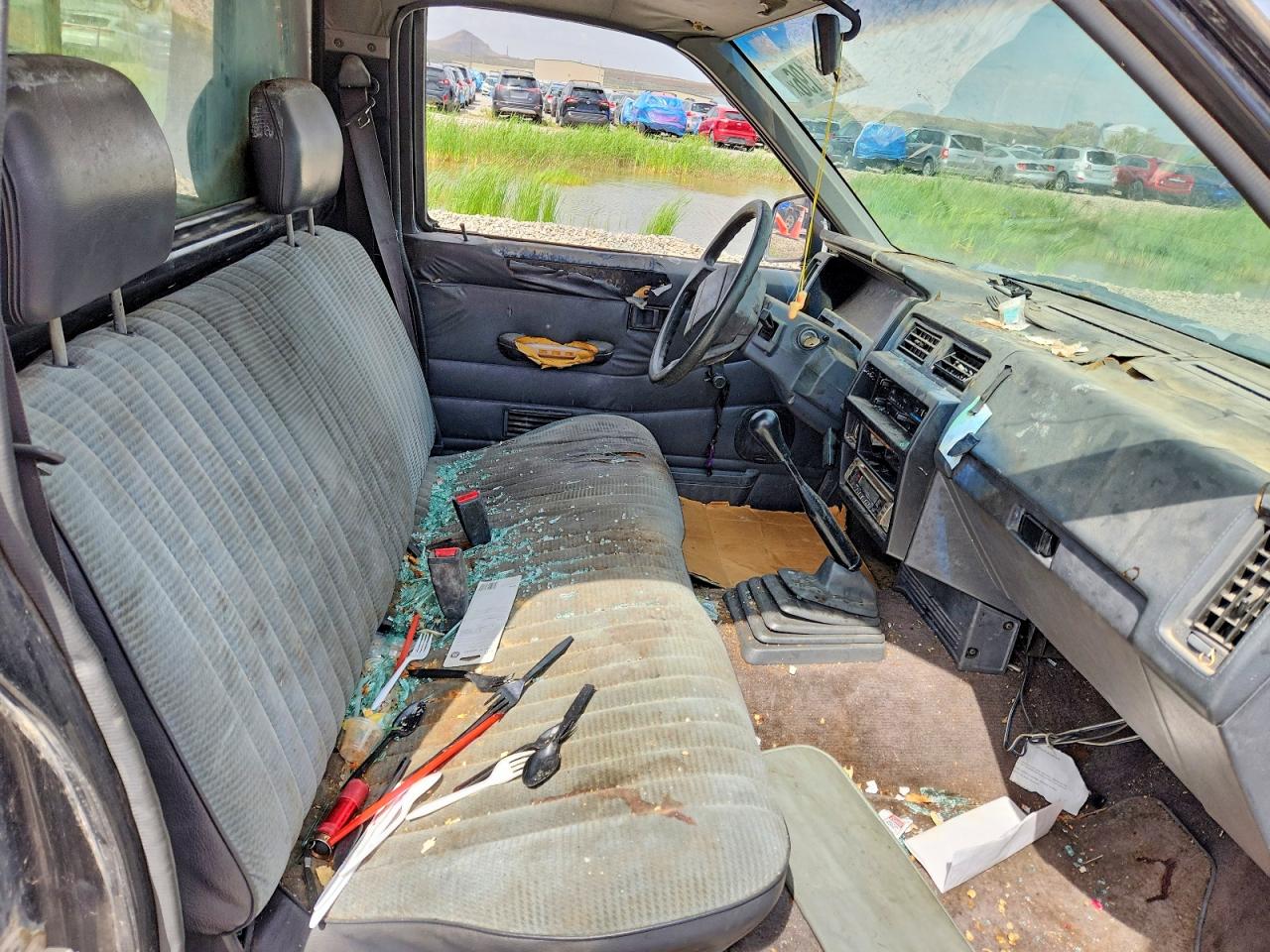 1993 NISSAN NAVARA
