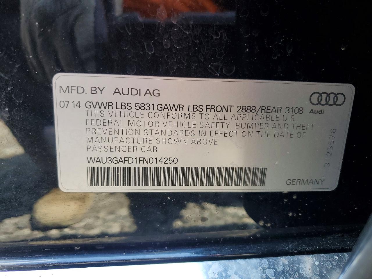 2015 AUDI A8