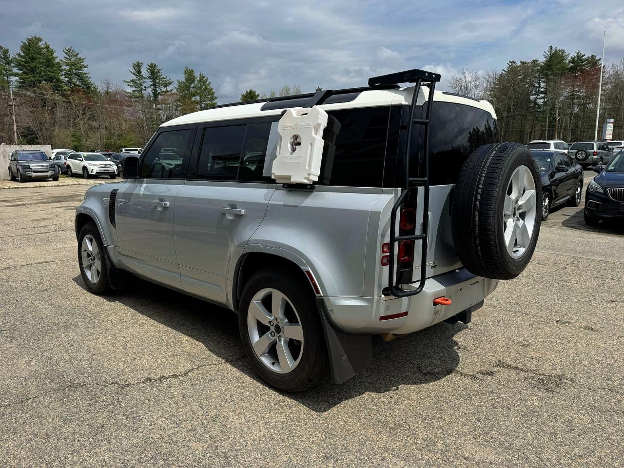 2022 LAND ROVER DEFENDER
