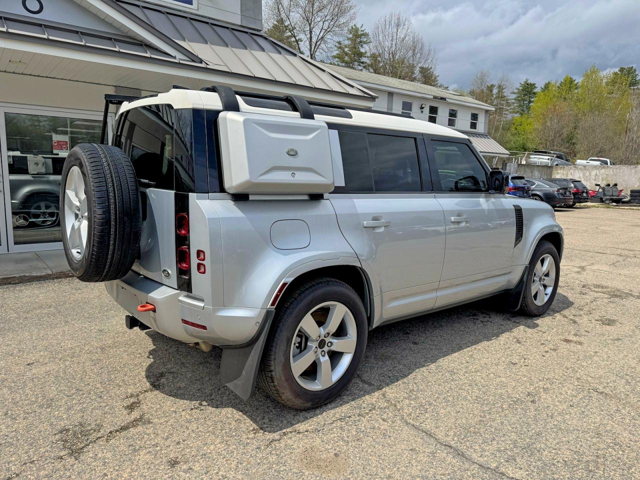 2022 LAND ROVER DEFENDER