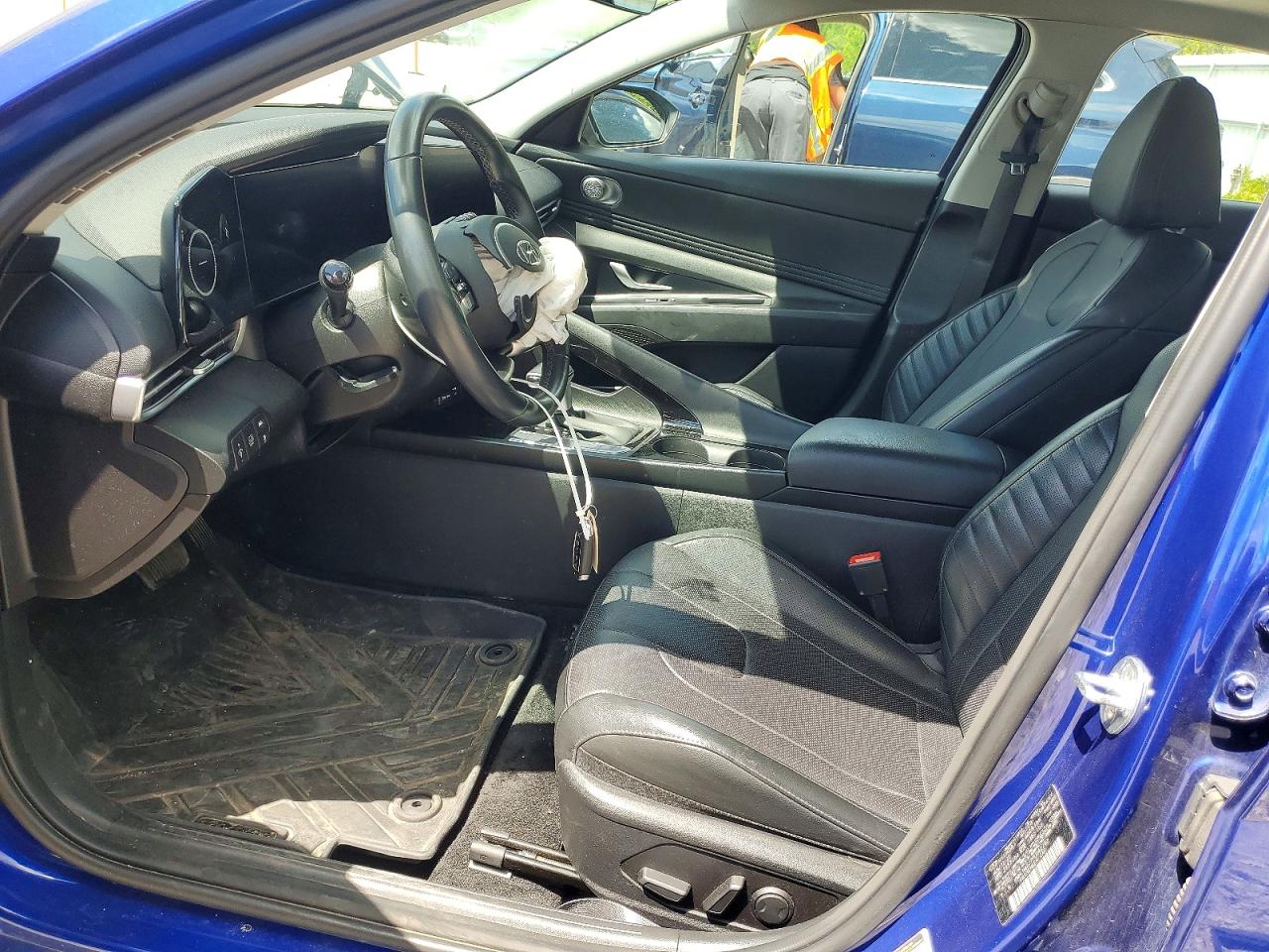 2023 HYUNDAI ELANTRA