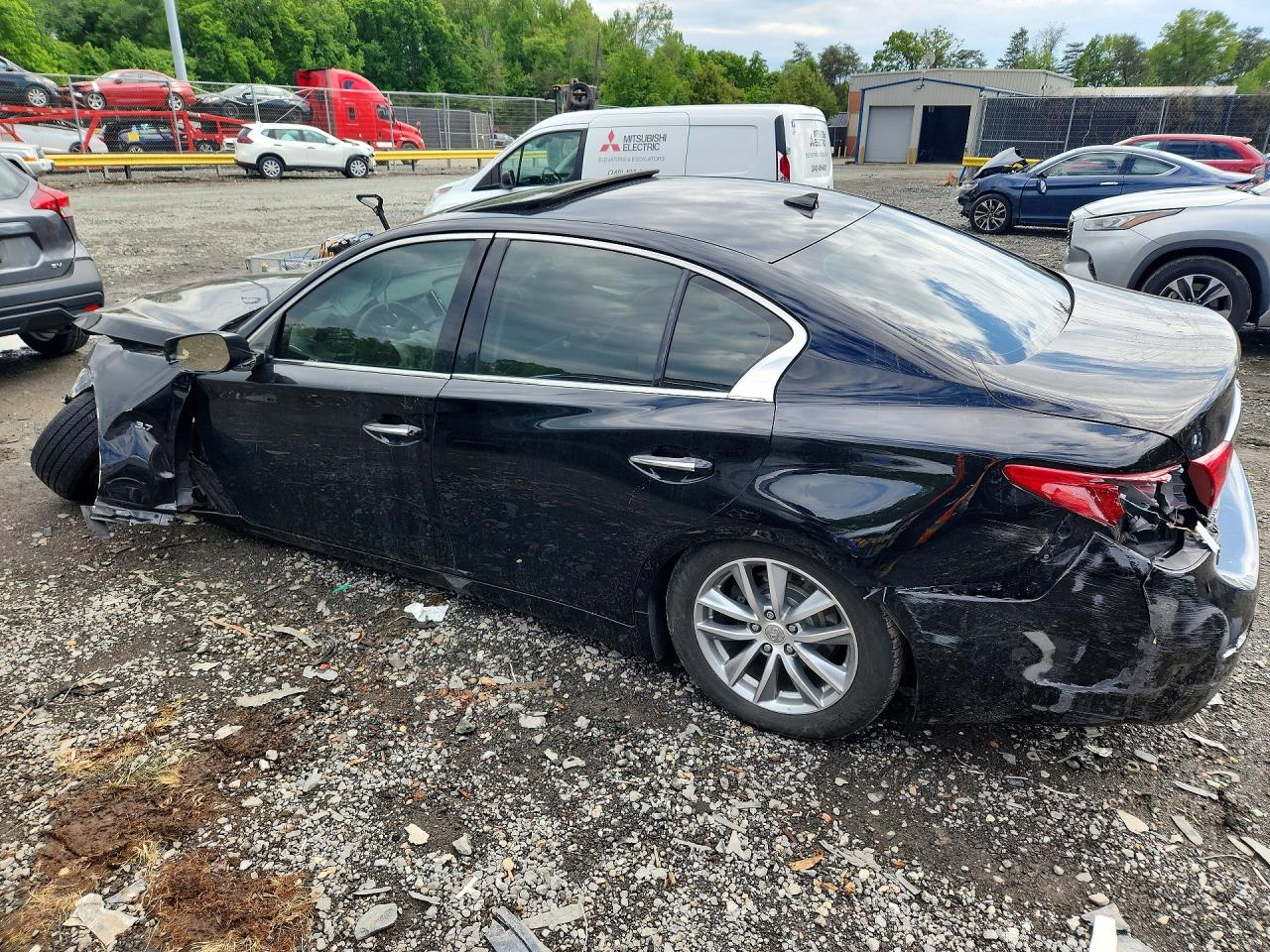 2014 INFINITI Q50