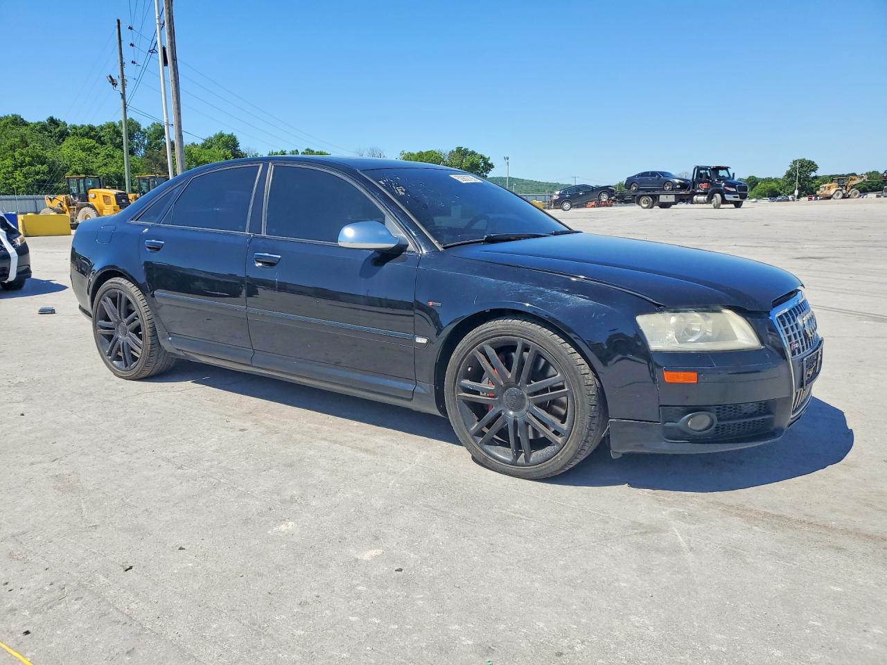2007 AUDI S8