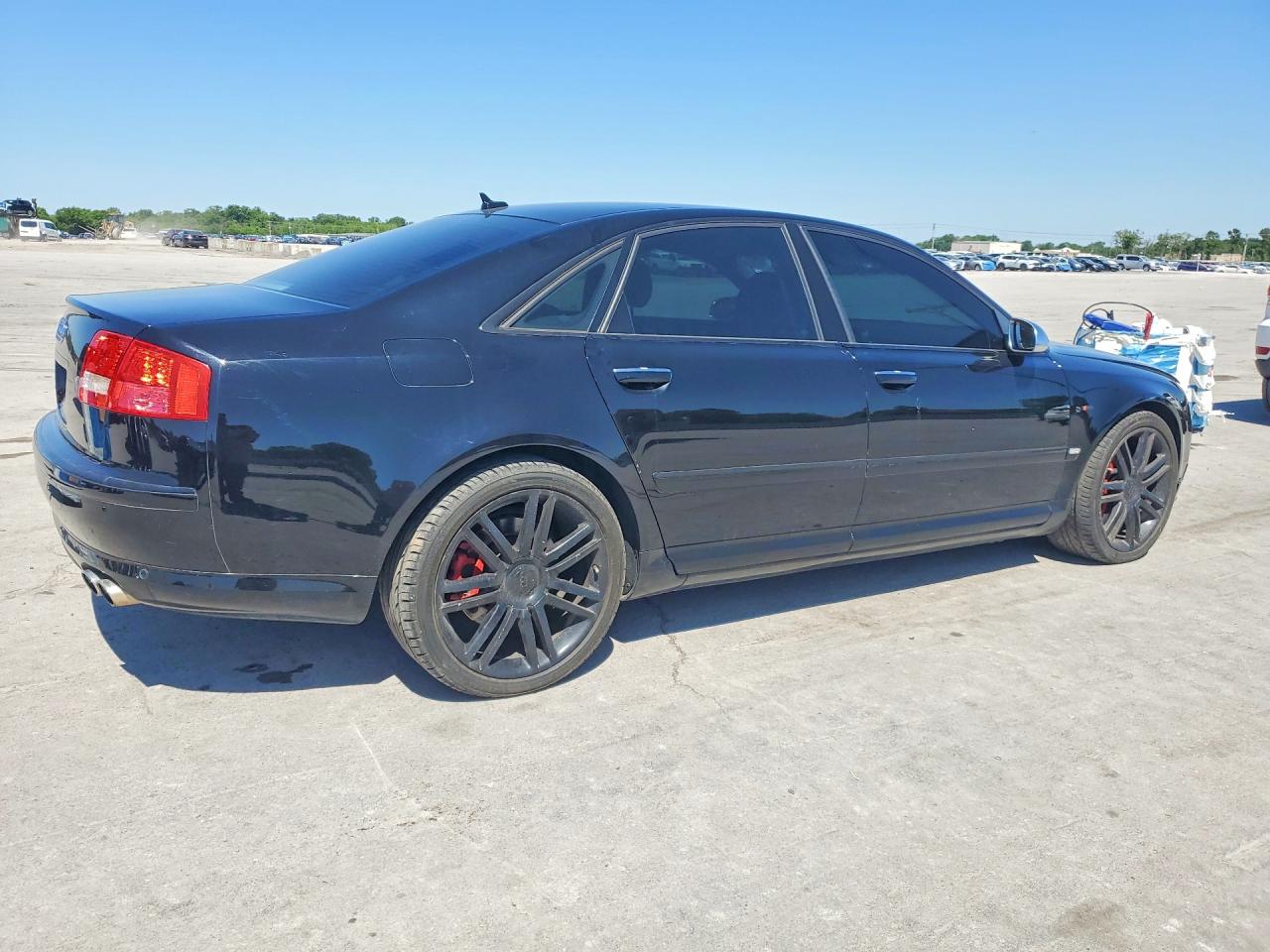 2007 AUDI S8