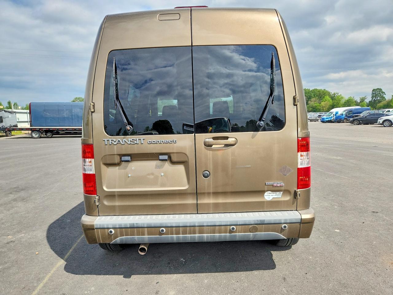 2012 FORD TRANSIT