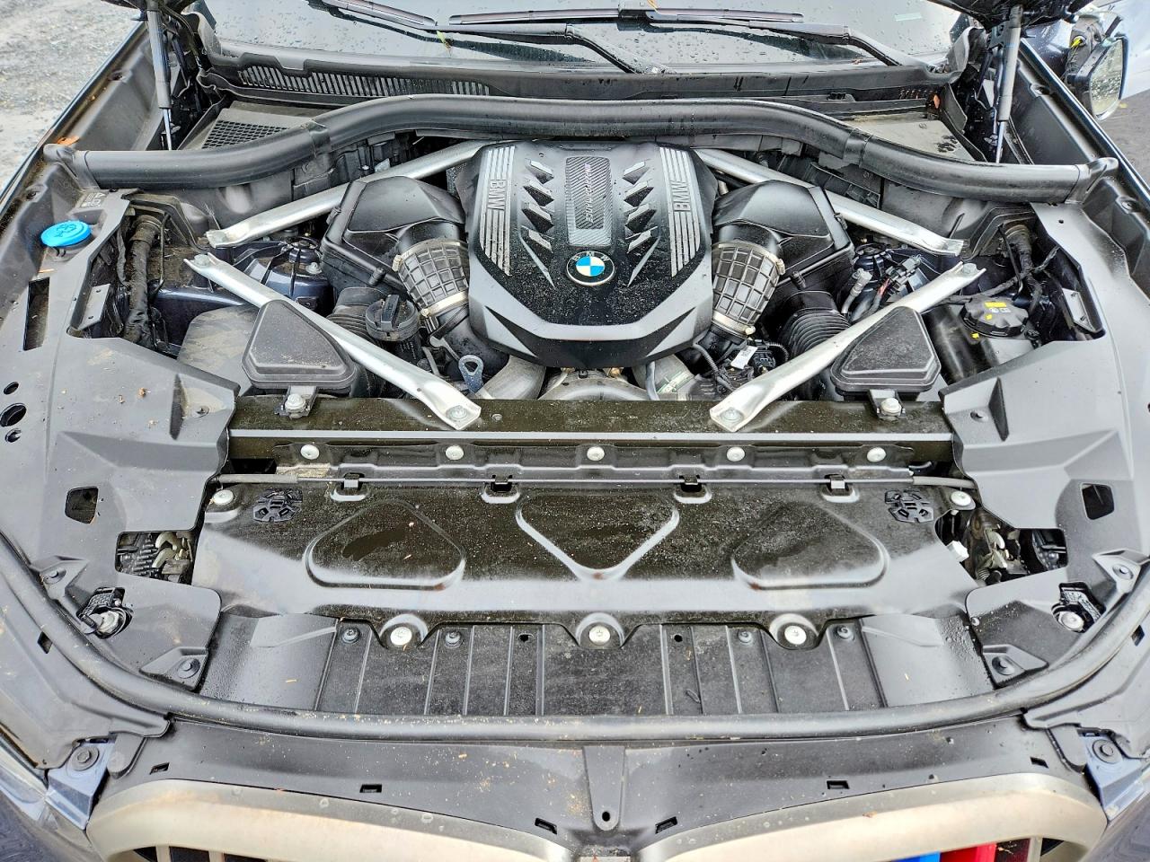 2022 BMW X5 M50I