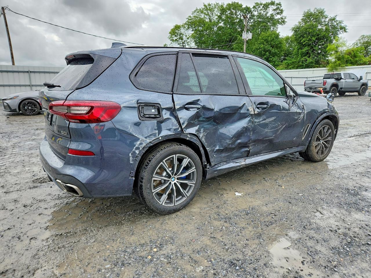 2022 BMW X5 M50I