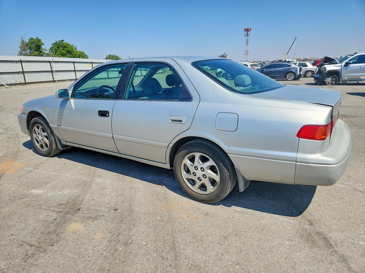 2001 TOYOTA CAMRY