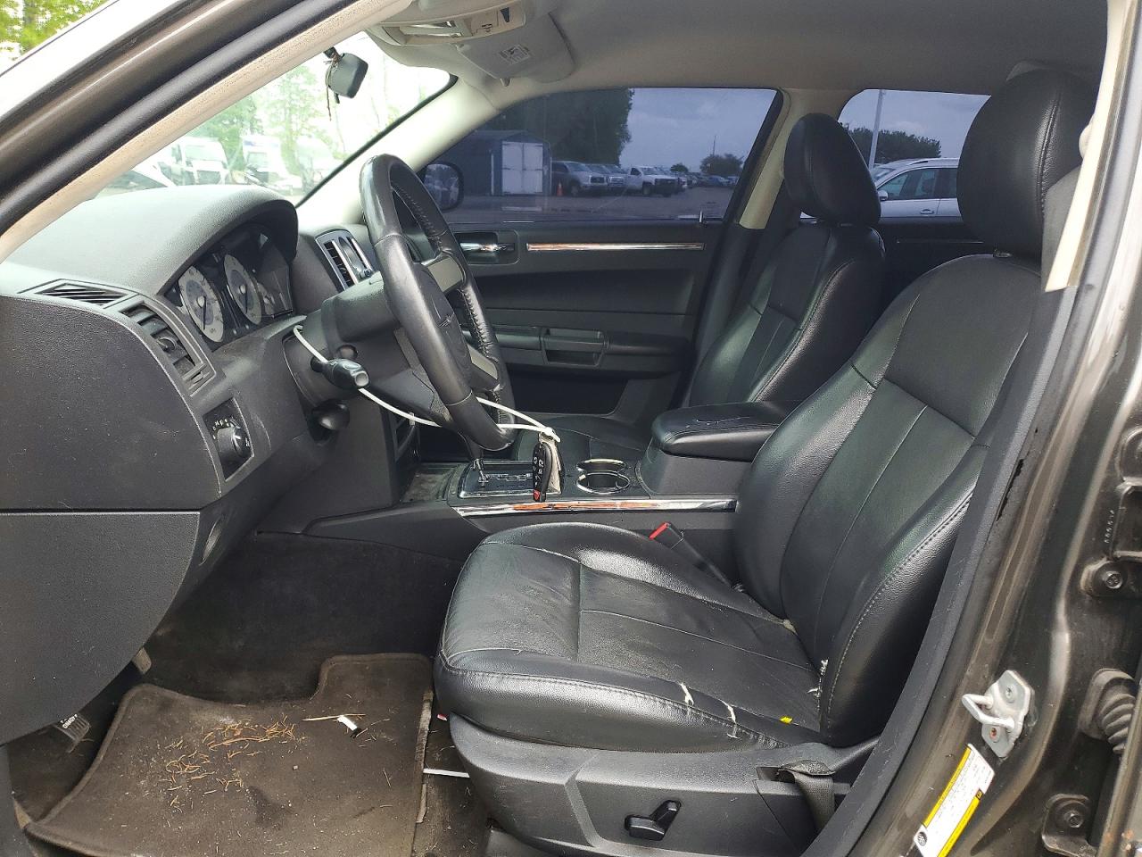 2010 CHRYSLER 300