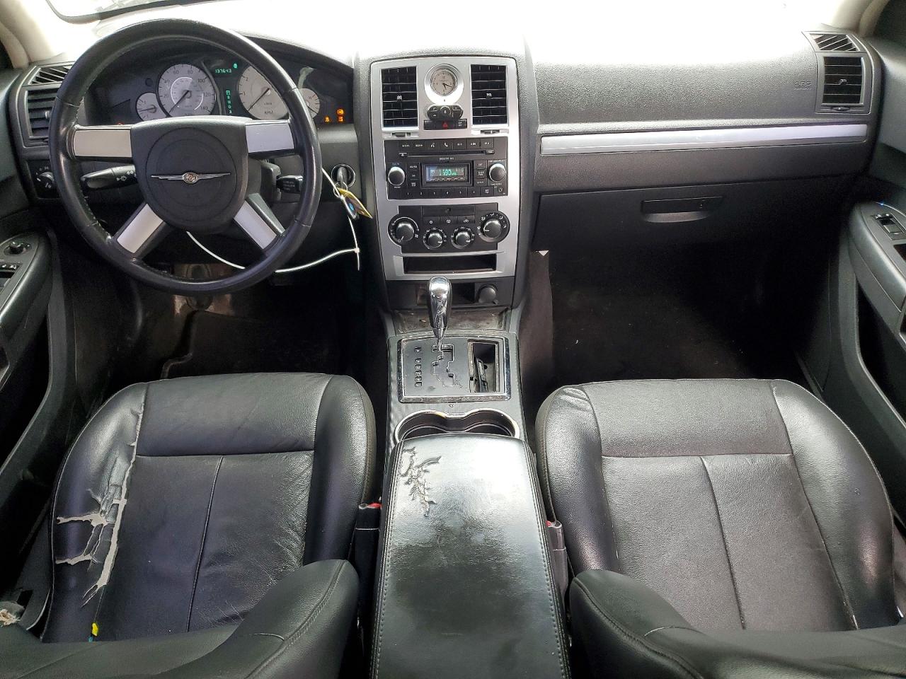 2010 CHRYSLER 300