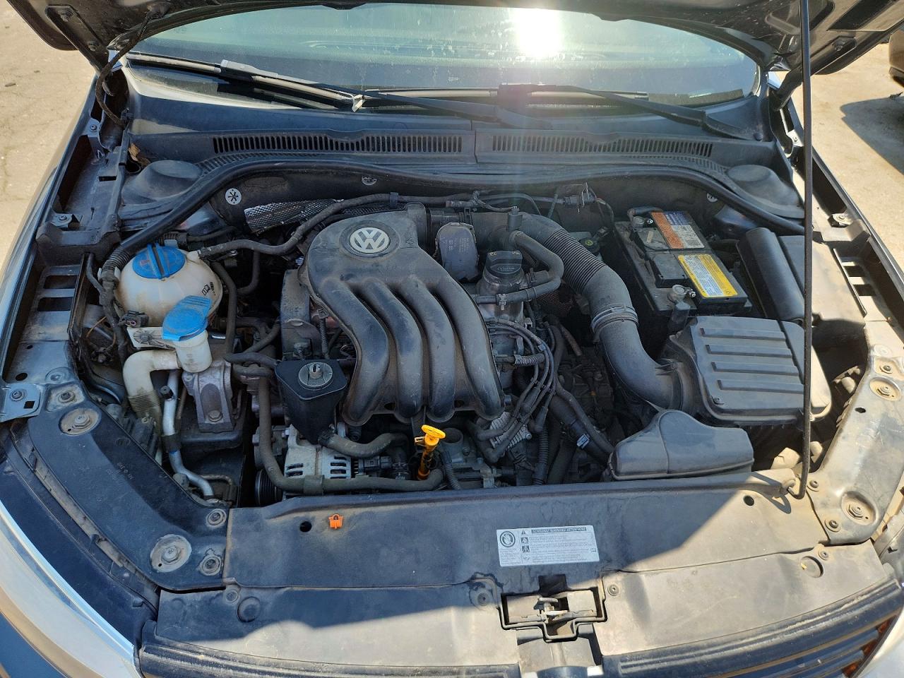 2011 VOLKSWAGEN JETTA