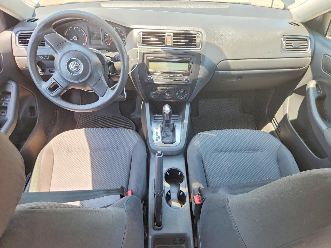 2011 VOLKSWAGEN JETTA
