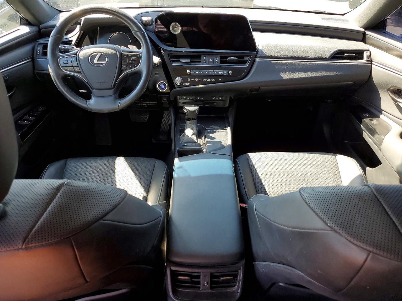 2022 LEXUS ES300