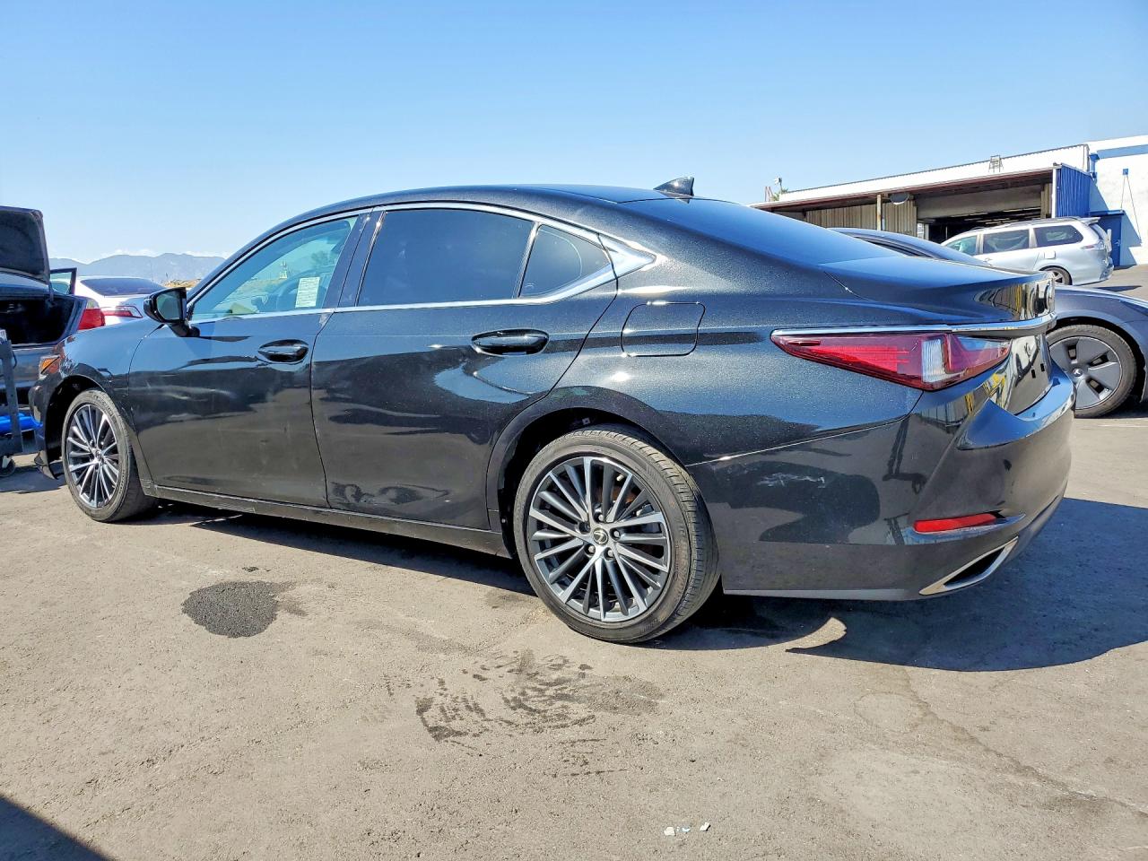 2022 LEXUS ES300