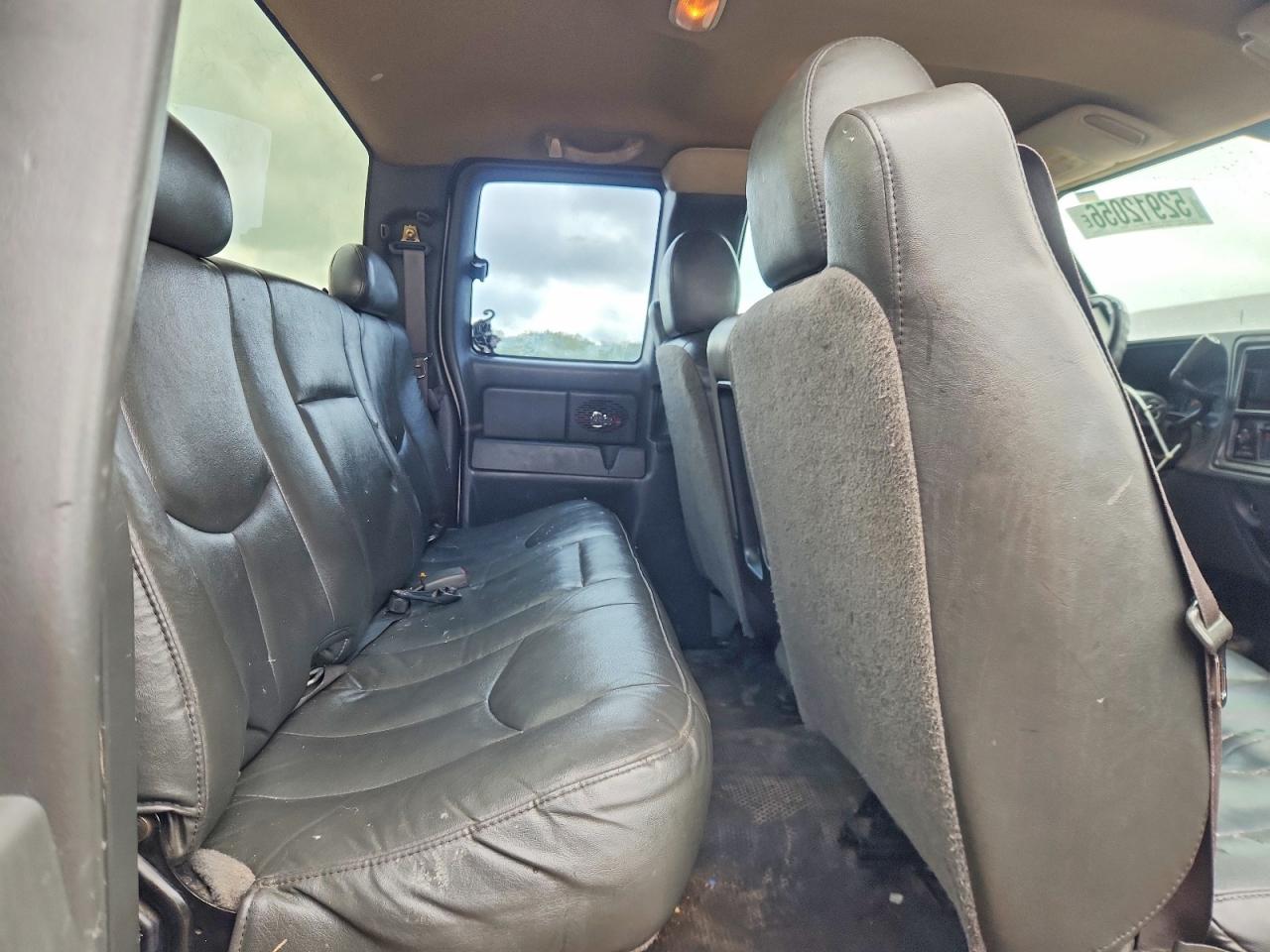 2005 GMC SIERRA