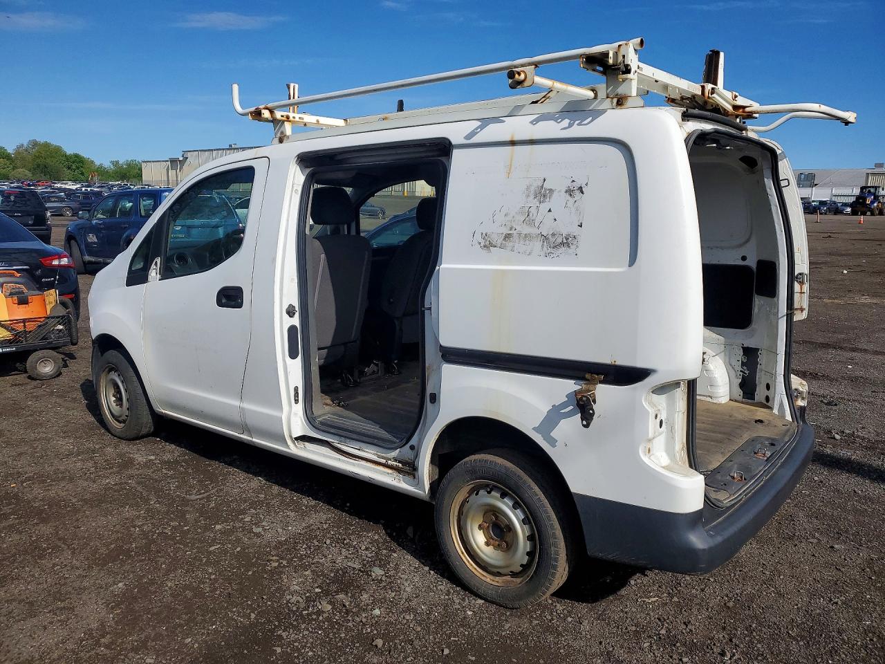 2015 NISSAN NV
