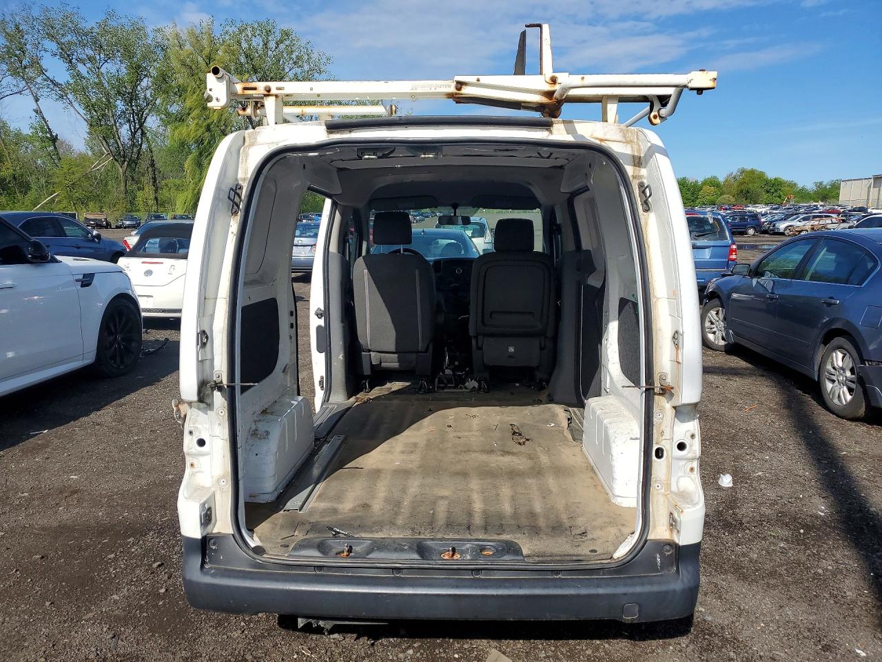 2015 NISSAN NV