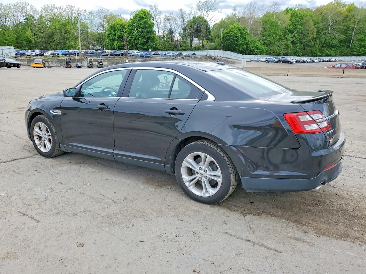 2015 FORD TAURUS
