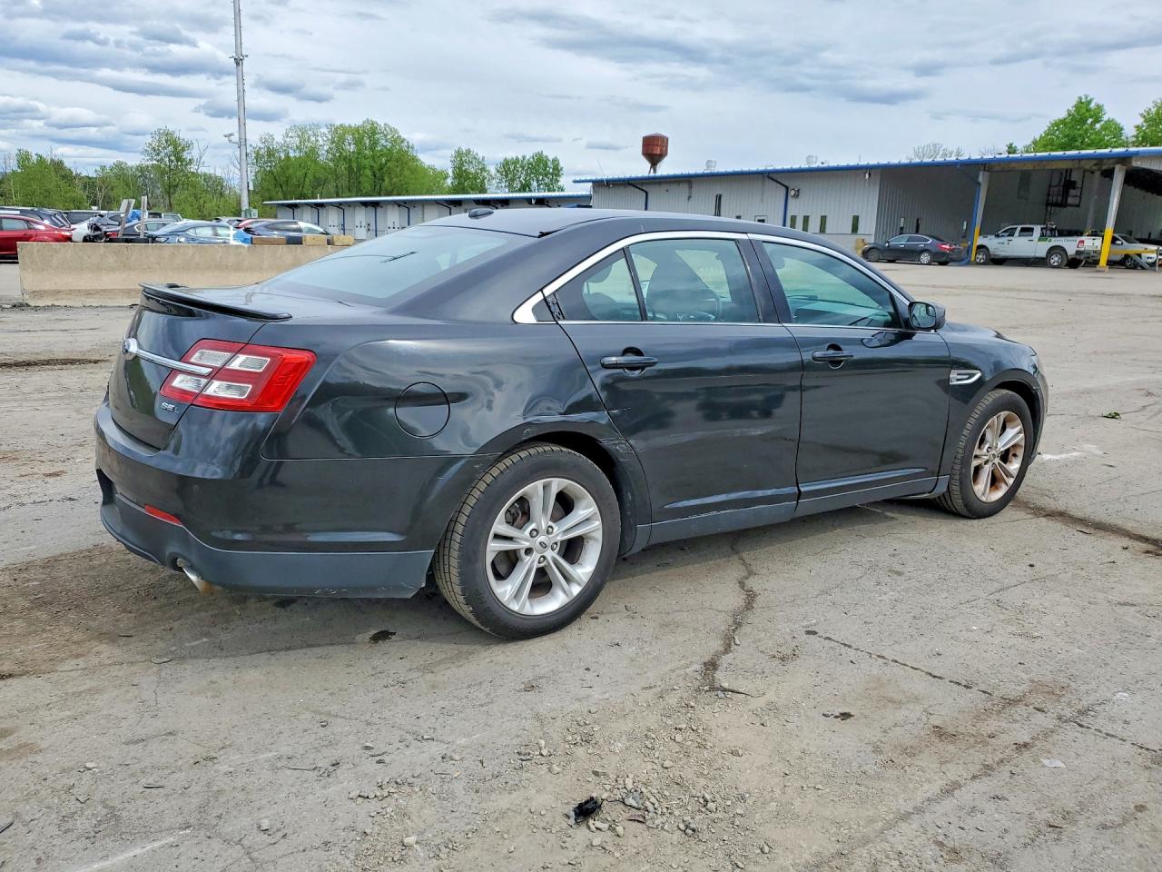 2015 FORD TAURUS