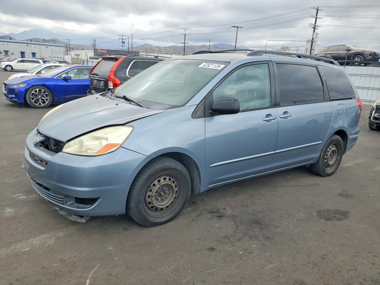 2004 TOYOTA SIENNA