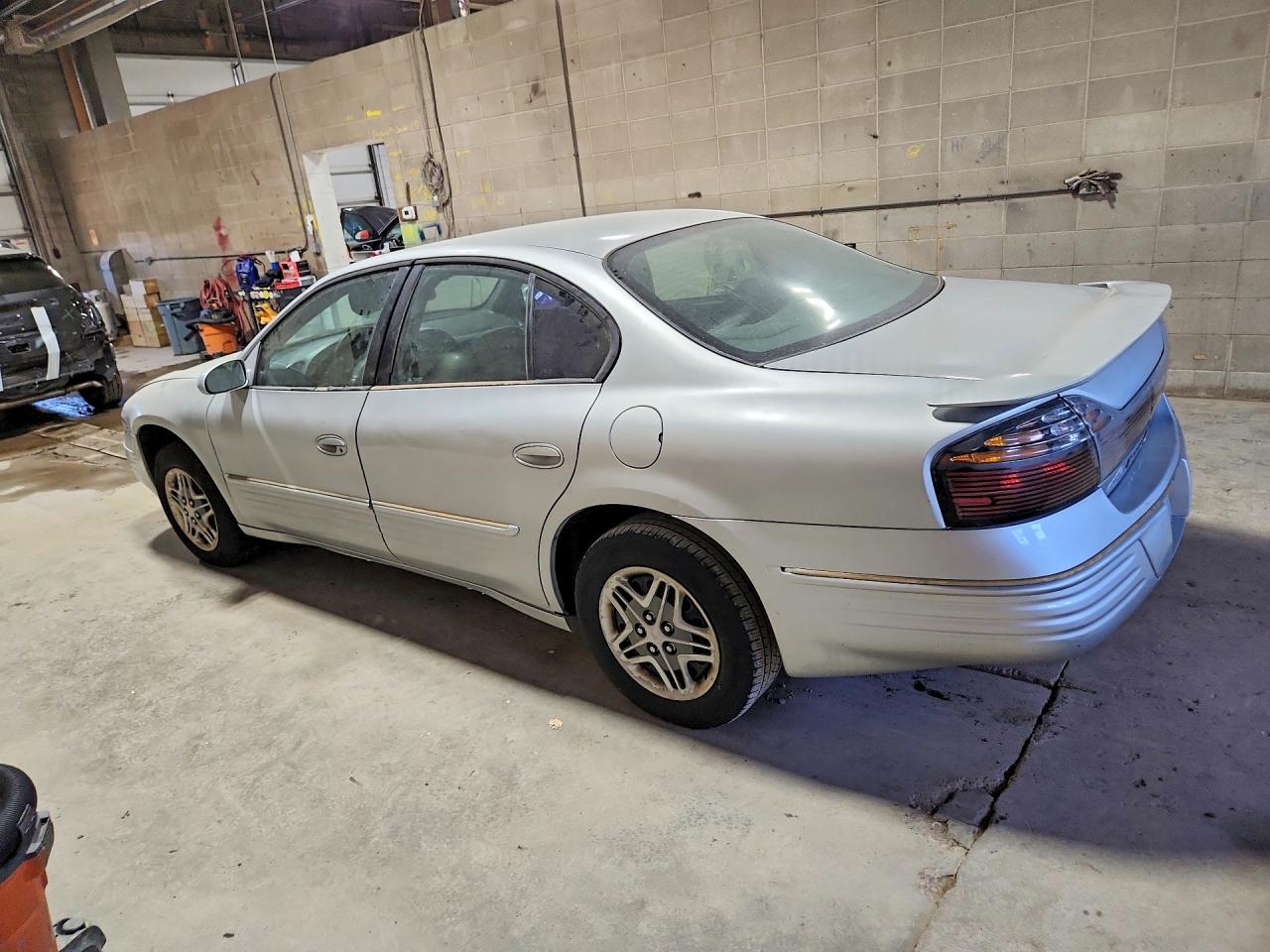 2000 PONTIAC BONNEVILLE