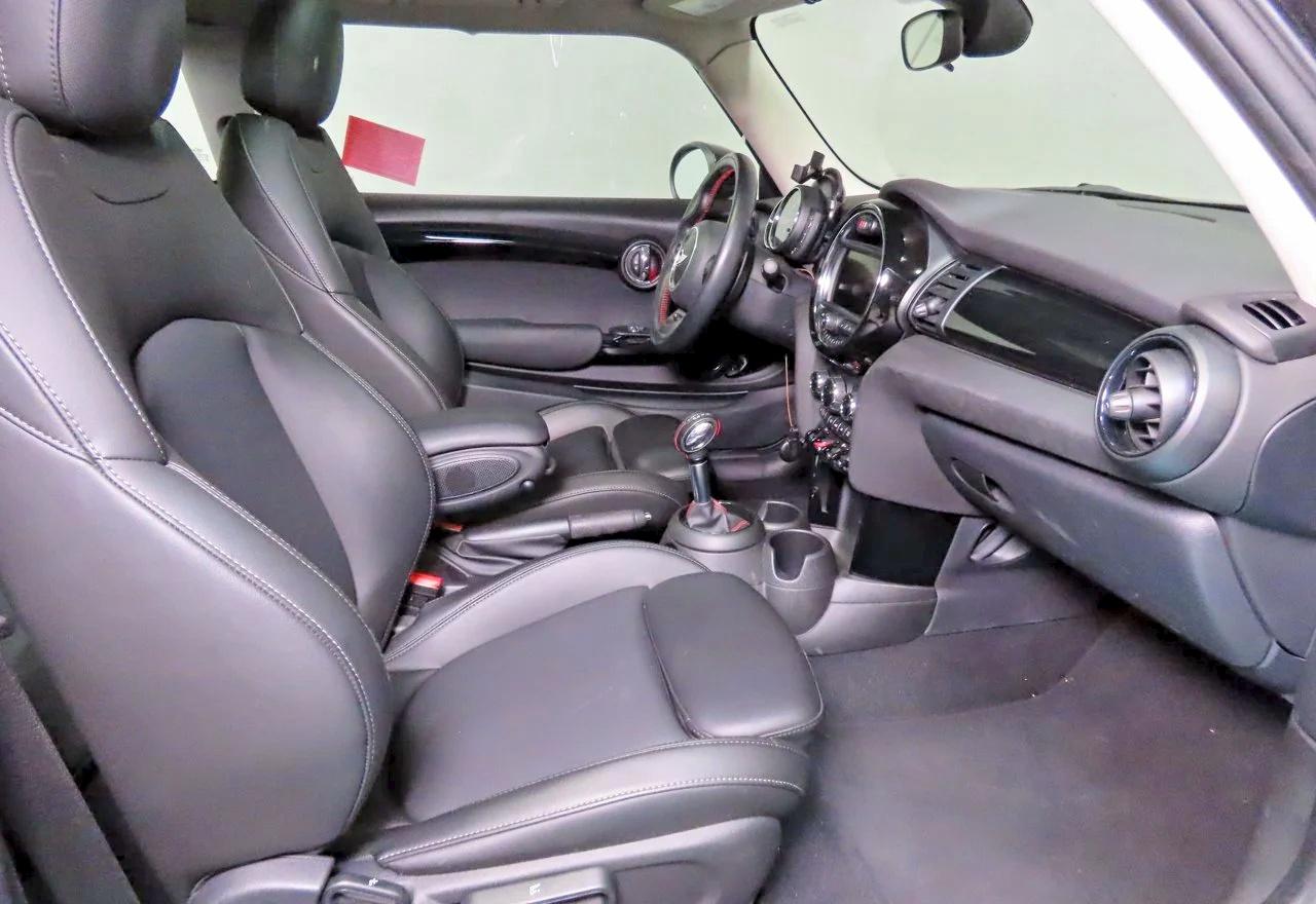 2019 MINI COOPER