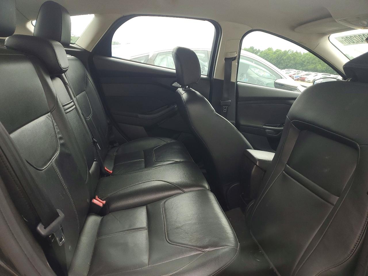 2016 FORD FOCUS