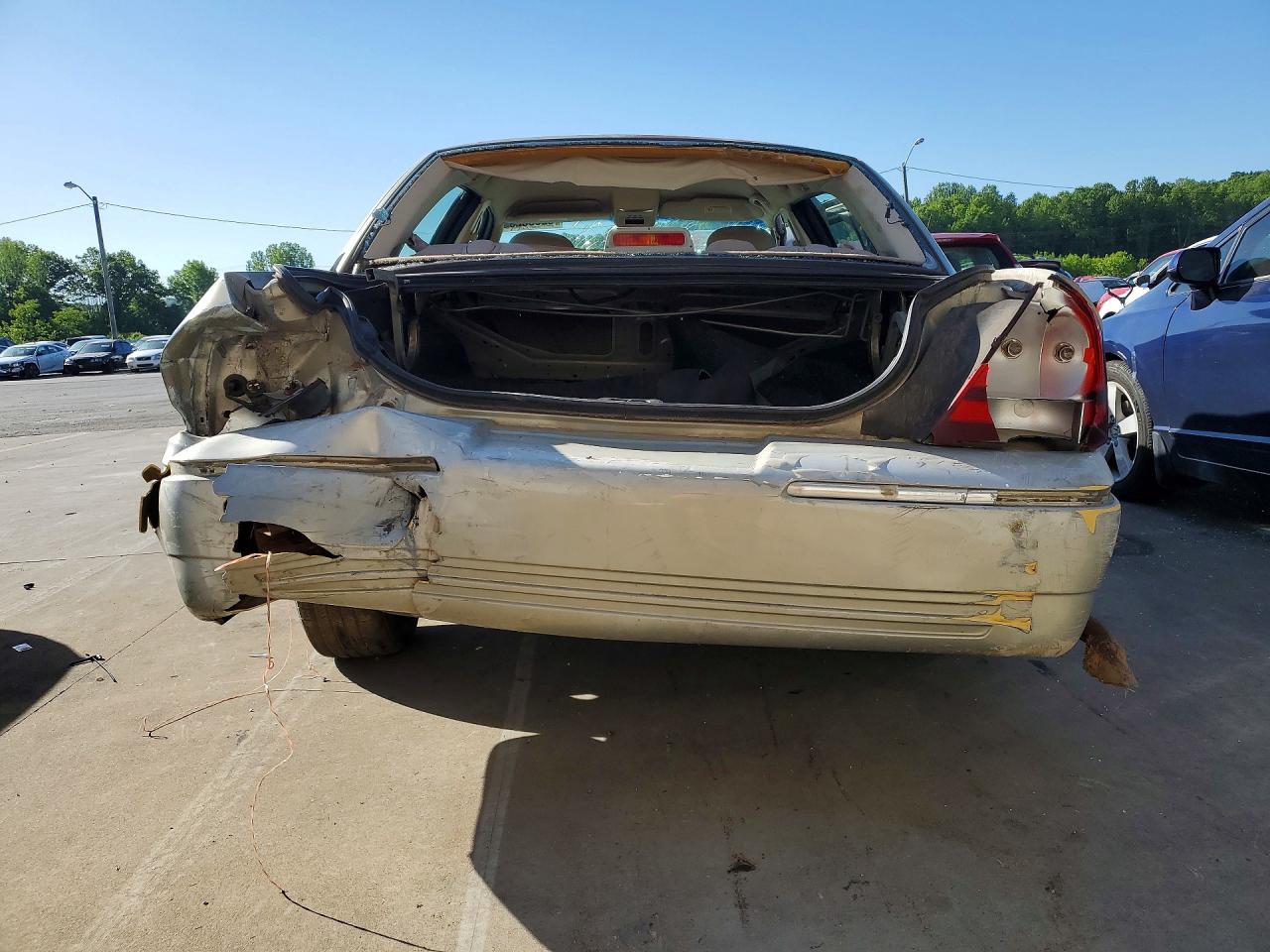 2005 MERCURY GRMARQUIS