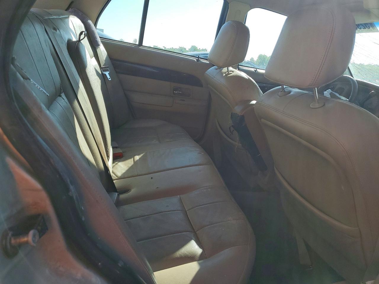 2005 MERCURY GRMARQUIS