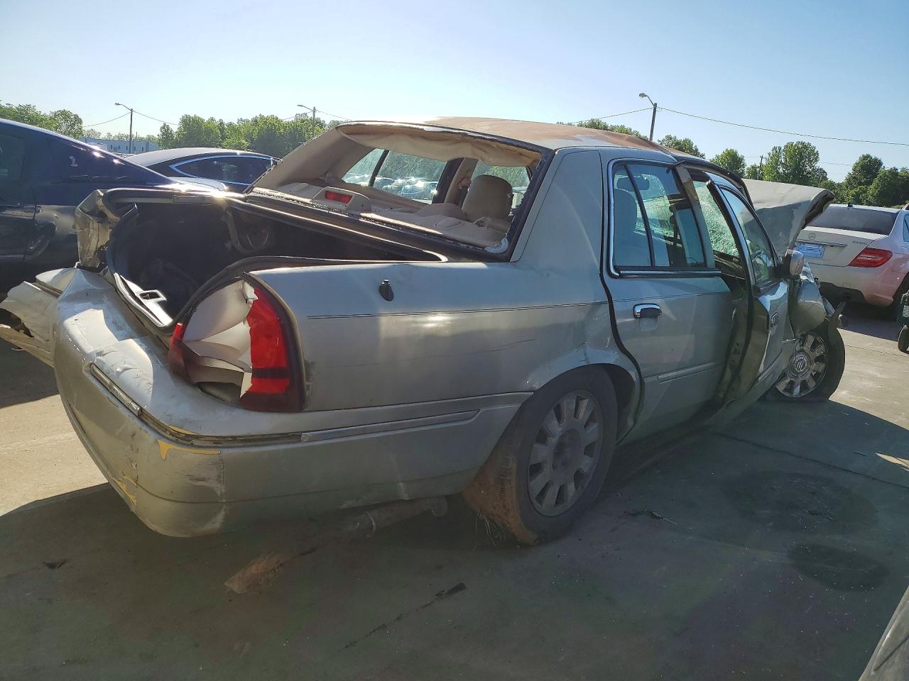 2005 MERCURY GRMARQUIS
