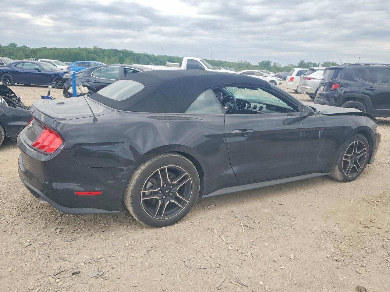 2022 FORD MUSTANG