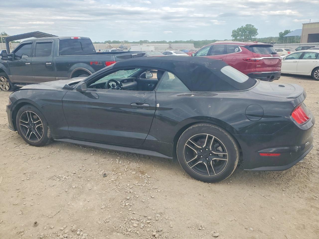 2022 FORD MUSTANG