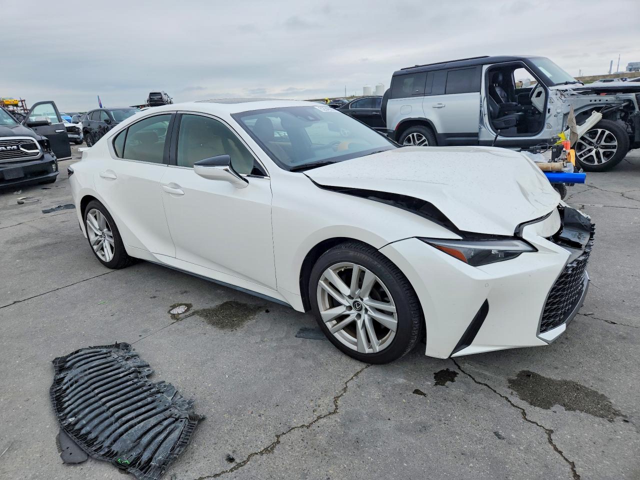 2021 LEXUS IS