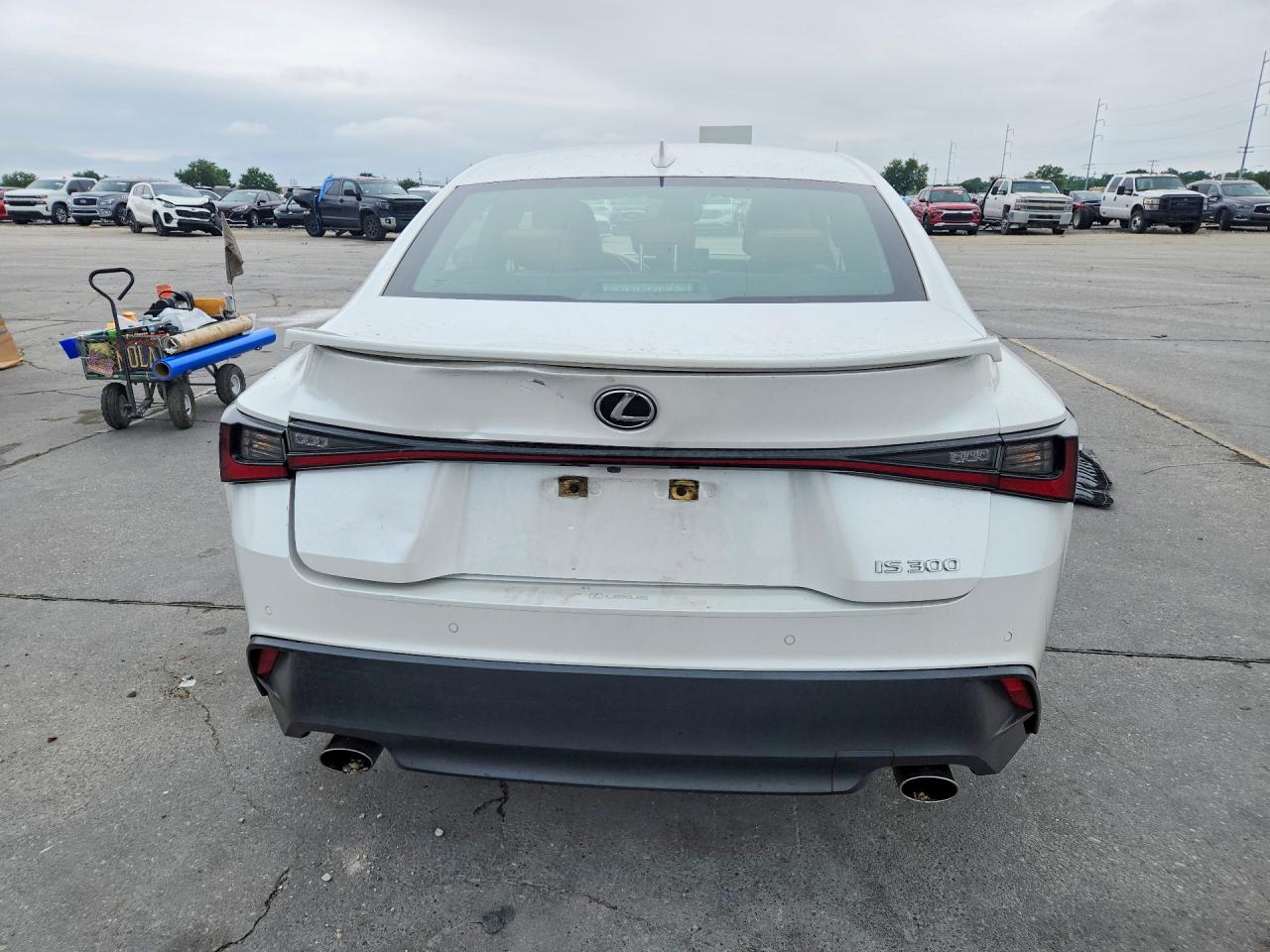 2021 LEXUS IS