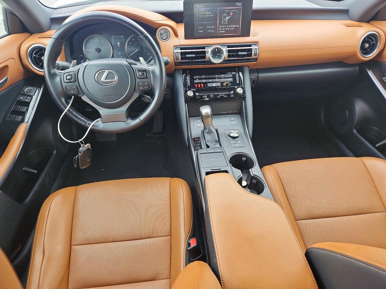 2021 LEXUS IS