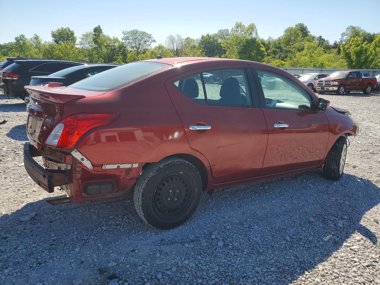 2018 NISSAN VERSA