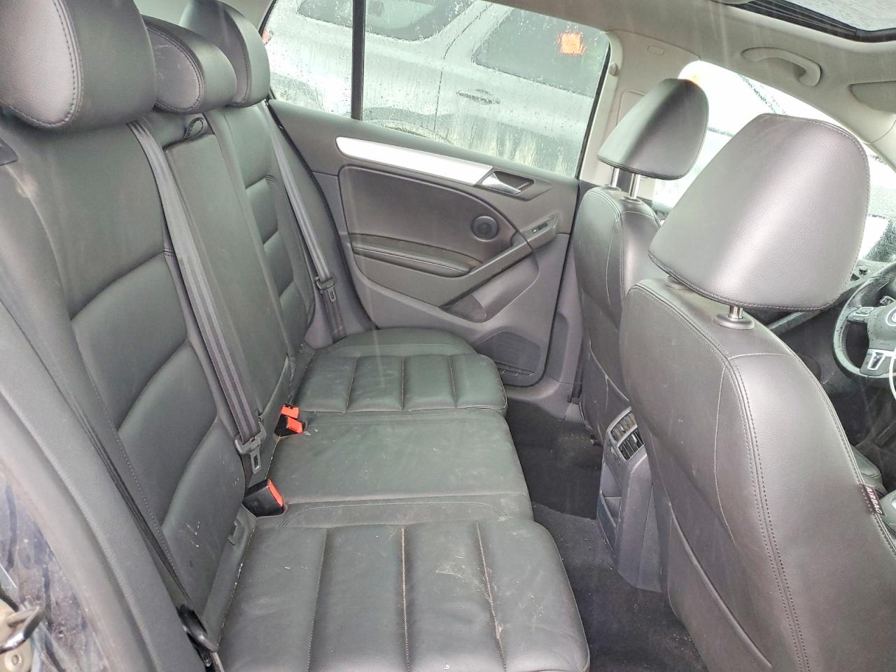 2012 VOLKSWAGEN GOLF