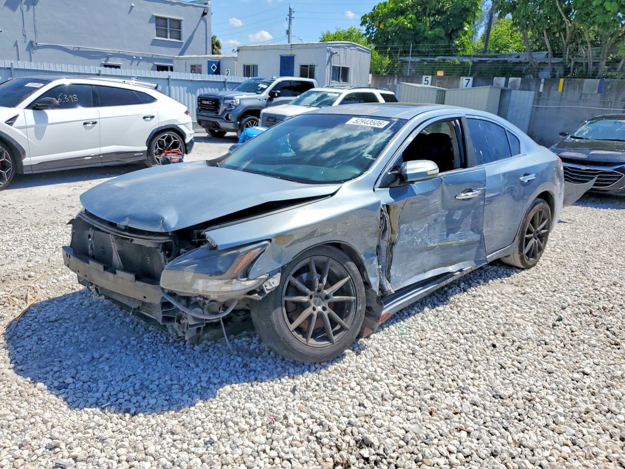 2011 NISSAN MAXIMA