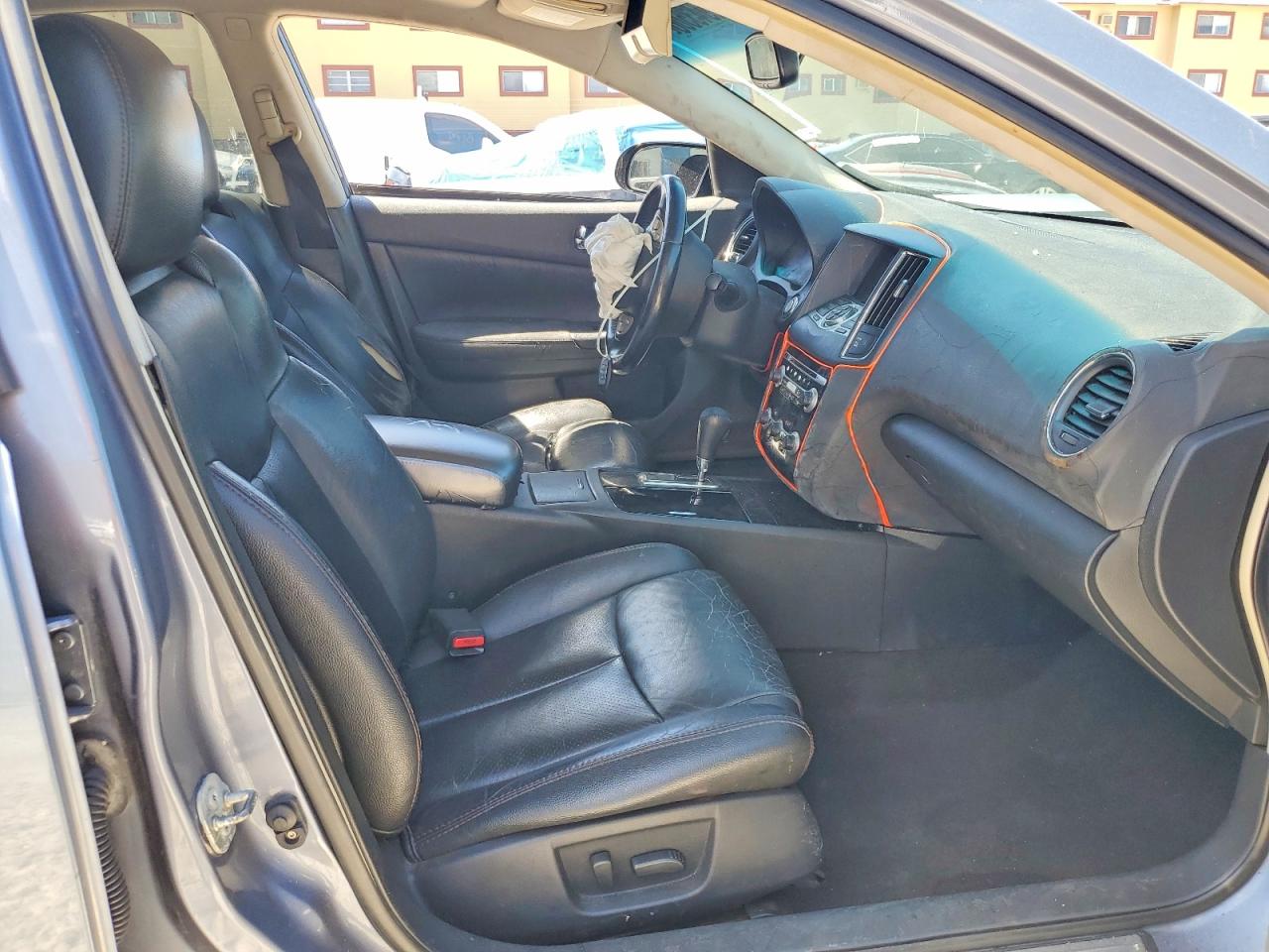 2011 NISSAN MAXIMA