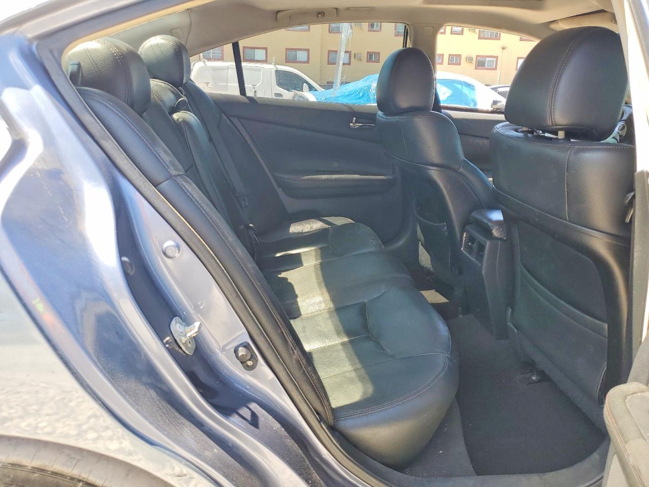 2011 NISSAN MAXIMA