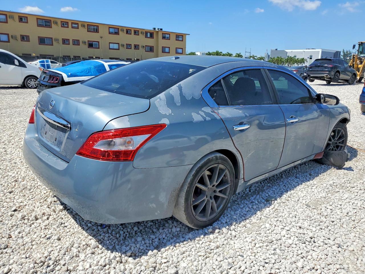 2011 NISSAN MAXIMA