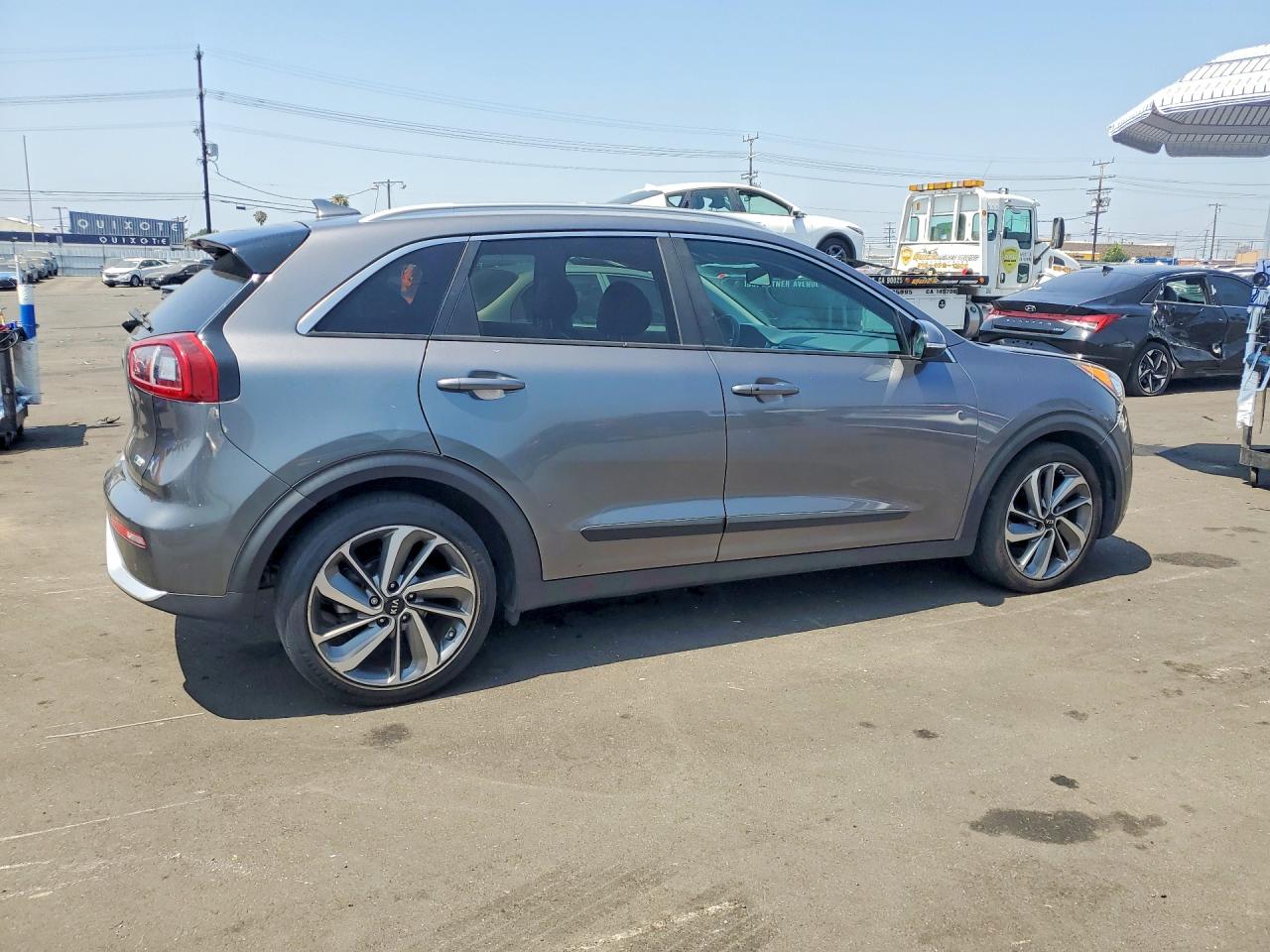 2017 KIA NIRO