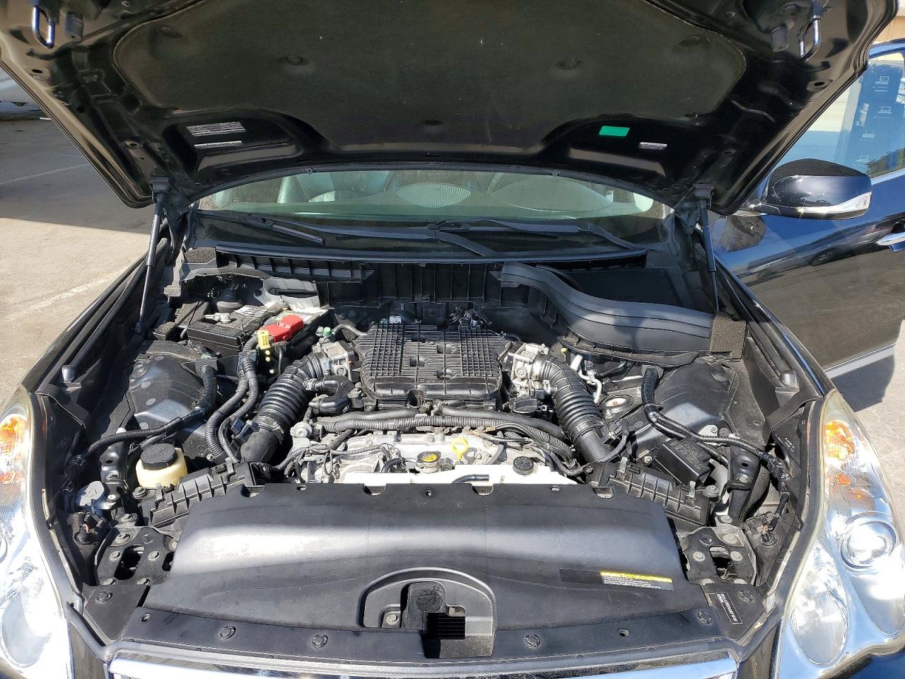 2016 INFINITI QX50 BASE