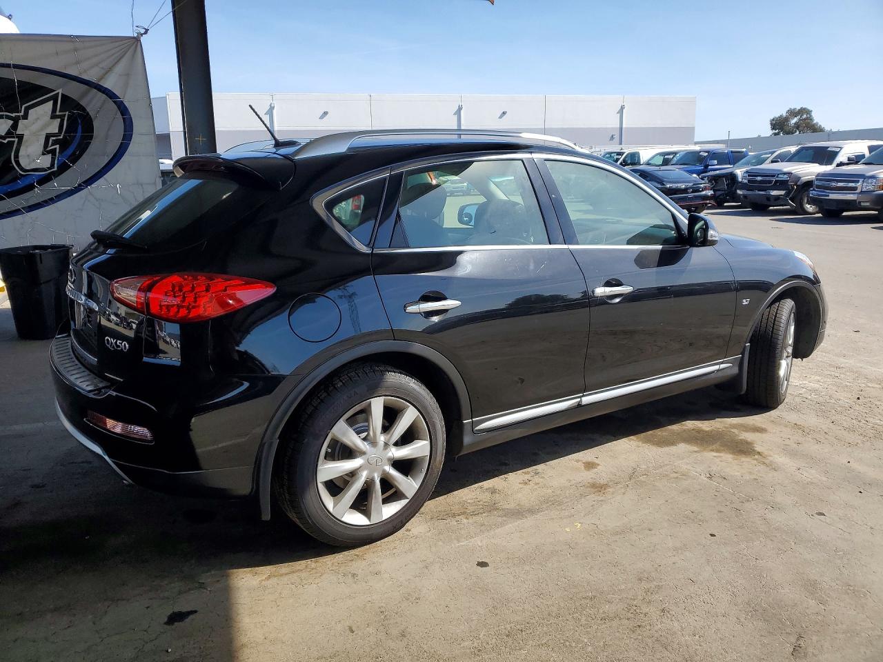2016 INFINITI QX50 BASE