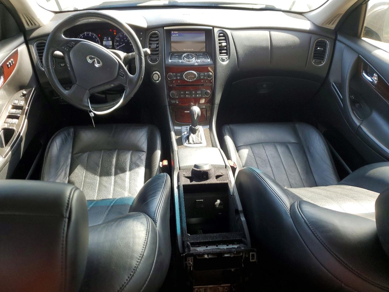 2016 INFINITI QX50 BASE