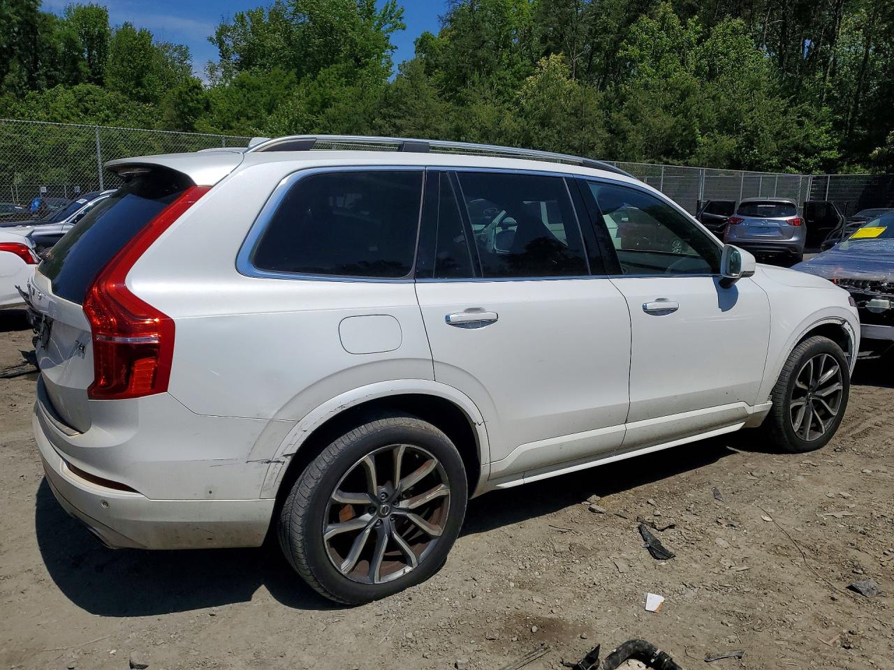 2017 VOLVO XC90